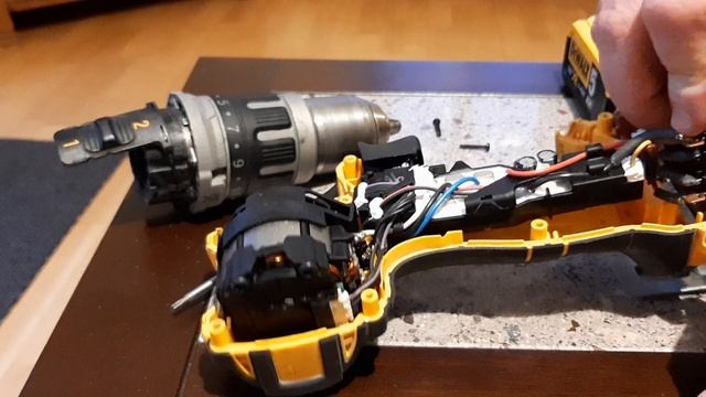 How To Repair A Dewalt DCD796 For Less Than £30.00