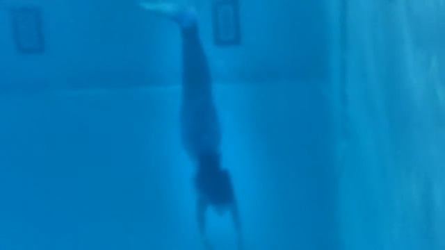 Mermaid Erika: The Swimming Pool Mermaid смотреть онлайн