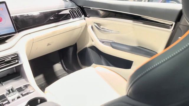 4K 2023 BYD Seal U(Song Plus) PHEV Interior and Exterior смотреть онлайн