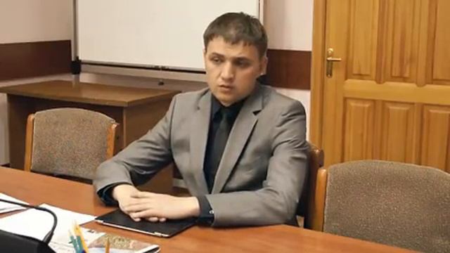 Глава администрации г. Минусинка. Отвечает на вопрос об очистке протоки реки. смотреть онлайн