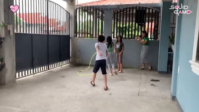 SQUID GAME IN REAL LIFE CHALLENGE | GONE WRONG?! | WATCH IT AT YOUR OWN RISK смотреть онлайн
