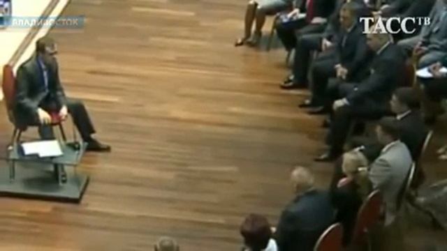 Медведев обозначил позицию властей относительно MMM смотреть онлайн