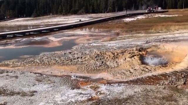 Йеллоустон . Yellowstone National Park. USA смотреть онлайн