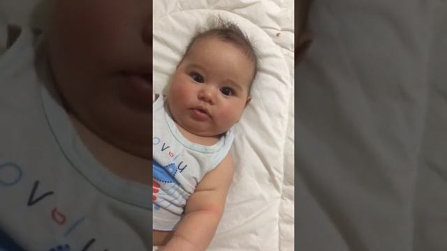 Перед тем как менять подгузник))) смотреть онлайн