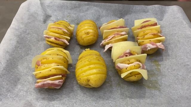 Как готовить картошку по Шведски. Картошка-гармошка. Мама скоро придет. Часть 2 Картошка Хассельбер смотреть онлайн