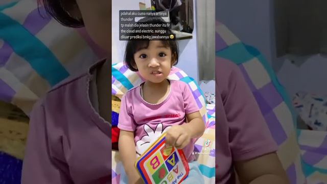 calluna almost 4 years old. describe what a thunder. #kids #english #thunder #viral смотреть онлайн