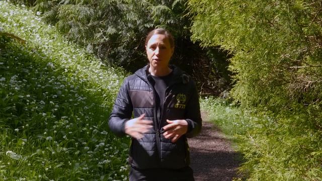 How To Run A Sub-2 Hour Half Marathon | Running Training & Tips смотреть онлайн