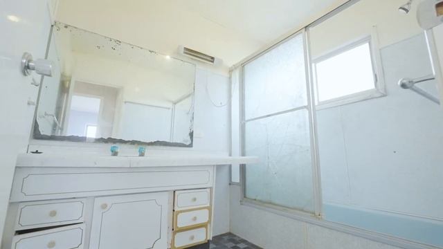 Get into the market opportunity - Redlands Renovator - 2 Avon Court, Alexandra Hills смотреть онлайн
