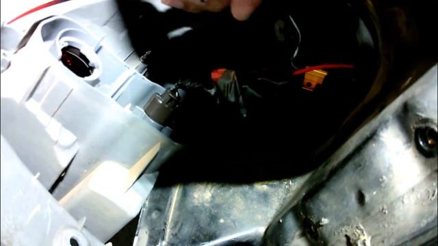 DIY. EP.5 เคล็ดลับการ เปลี่ยนไฟเบรครถยนต์ มิตซูบิชิ ปาเจโร่ มาเป็นหลอด LED CREE SMD смотреть онлайн