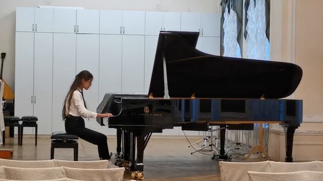 Розова Аглая 6 кл. Прокофьев Мимолетности 10,11