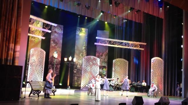 Тевосян Артём исполняет песню "Смуглянка" смотреть онлайн