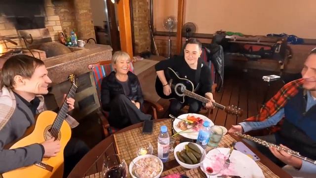 Анжелика Варум - Вполголоса [Дачник акустика] | Новые песни 2020 смотреть онлайн