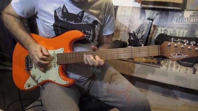 Schecter Nick Johnston vs Fender Player Strat | Sultans of swing смотреть онлайн
