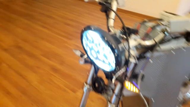 Электроскутер смотреть онлайн