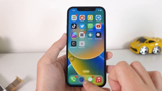 How to Install CUSTOM Emojis ANY iPhone смотреть онлайн