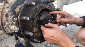 18+(много мата) Замена ступицы КАМАЗ )))