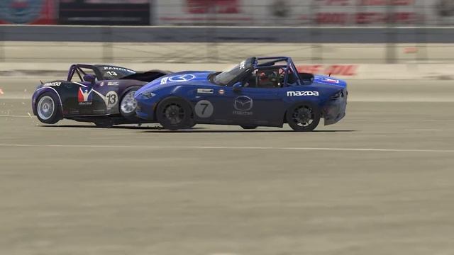 iRacing New Damage Model - Global Mazda MX-5 Cup смотреть онлайн