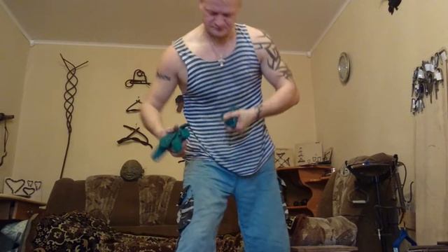 как закрутить 2 гвоздя смотреть онлайн