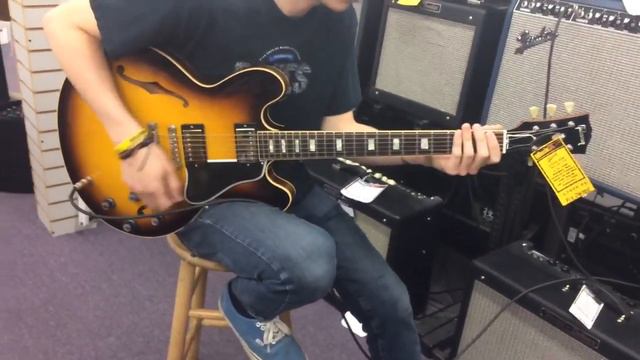 2012 Gibson USA Custom Shop 1963 '63 ES-335 ES335 Electric Guitar Demo смотреть онлайн