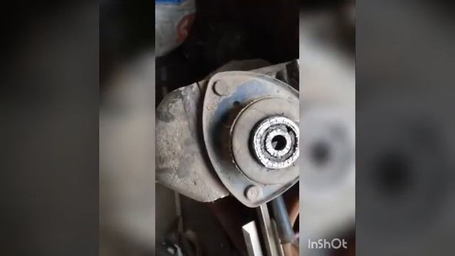 Замена подшипника верхней опоры стойки Toyota Probox 2005 ч.2 смотреть онлайн