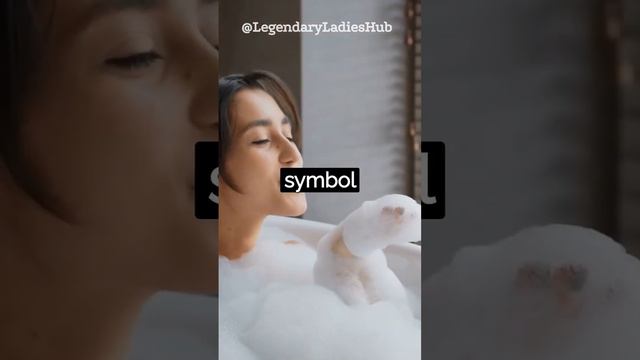 Aphrodite: The Goddess of Love and Beauty in Greek Mythology смотреть онлайн