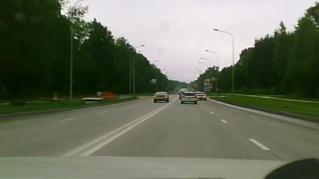 Камри едет по встречке.AVI смотреть онлайн
