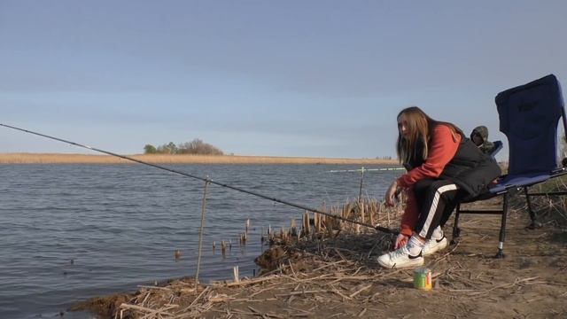 Уехали за 600 км! Поездка в АСТРАХАНЬ, ДЕНЬ ПЕРВЫЙ! Рыбалка на воблу.Уха на костре.. смотреть онлайн
