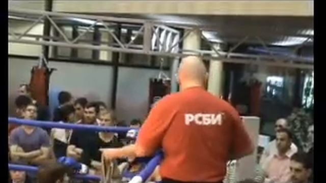 Тайский бокс.Александр Лаврушин.74 кг.1 раунд.mp4 смотреть онлайн