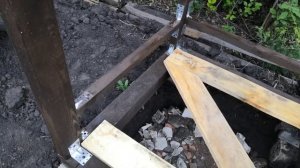 Душевая кабина из дерева для дачи.