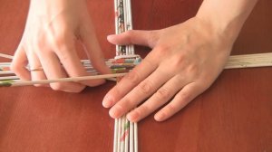 Плетение корзинки из газет для начинающих. Часть 1. Плетение круглого дна!