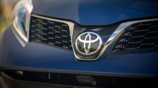 What’s NEW for 2018 Toyota Sienna? смотреть онлайн