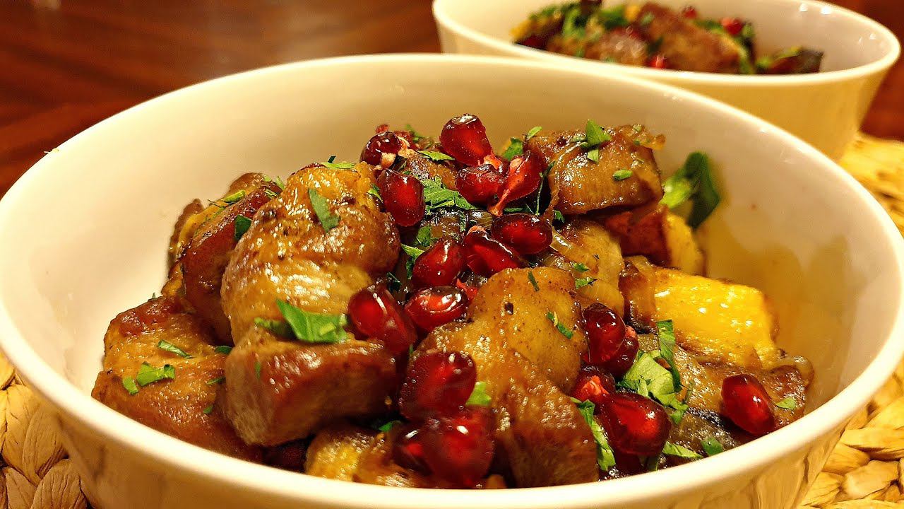 Оджахури Грузинское блюдо. Жаренное мясо с картофелем и луком. 4К. смотреть онлайн