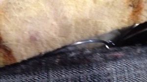 лайфхак как починить  лопнувшую пружину  в диване