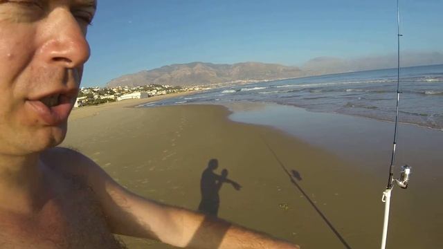Рибалка на берегу Тирренского моря Алькамо Марина Сицилия ALCAMO MARINA Sicily Italy Моря Италии смотреть онлайн