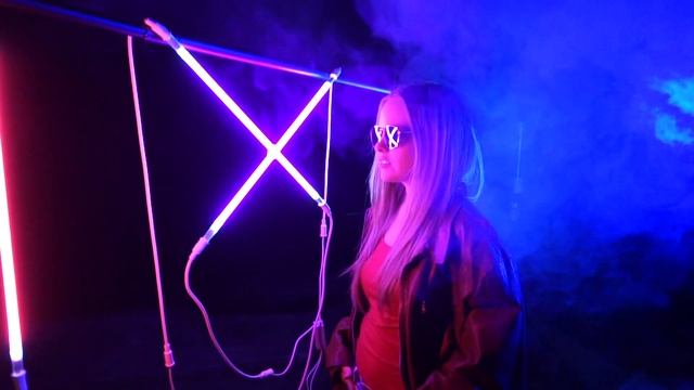 Фотосессия с НЕОНом (дома, в студии, на улице) - Фотик в Руки Шоу 96 смотреть онлайн