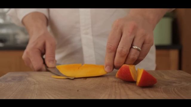 How To Prepare a Mango | Jamie’s 1 Minute Tips смотреть онлайн