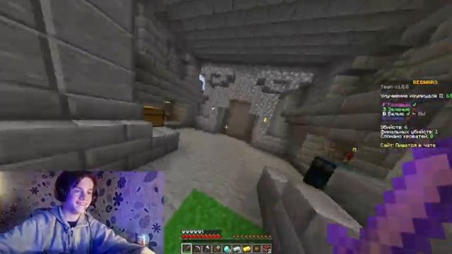 Trying to craft a golden sword in Minecraft смотреть онлайн