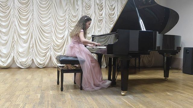 Маенкова М. И.С. Бах. Трехголосная инвенция d. В.А. Моцарт. Соната G dur. К.Черни. Этюд оп. 299-5 смотреть онлайн