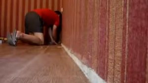 Последний ряд ламината на пару сантиметров