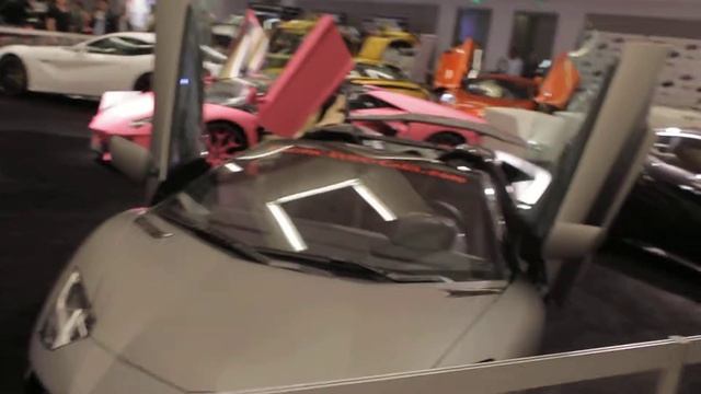 Ferrari F12 + Pink Lamborghini Aventador смотреть онлайн