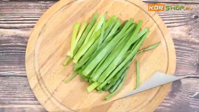 Корейская кухня: Блинчики по-корейски Хэмуль Паджон смотреть онлайн