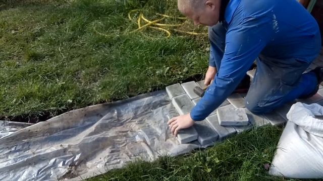 Укладка тротуарной плитки / ПОШАГОВО / Своими руками / Плитка смотреть онлайн
