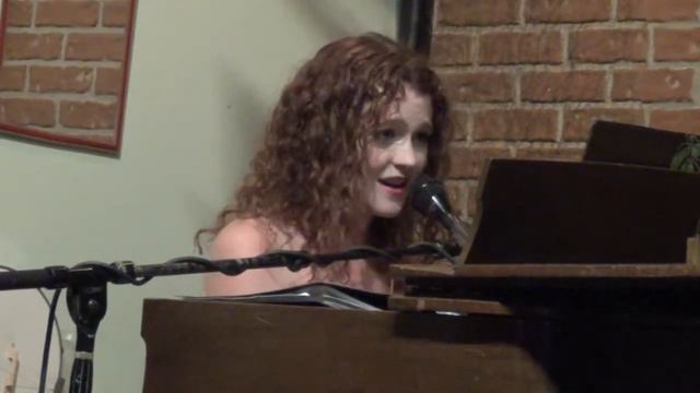 Kelly Brown at the Waltz Astoria: Bewitched, Bothered, and Bewildered смотреть онлайн