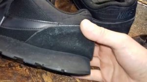 Ремонт протёртых пяток на кроссовках по второму кругу.