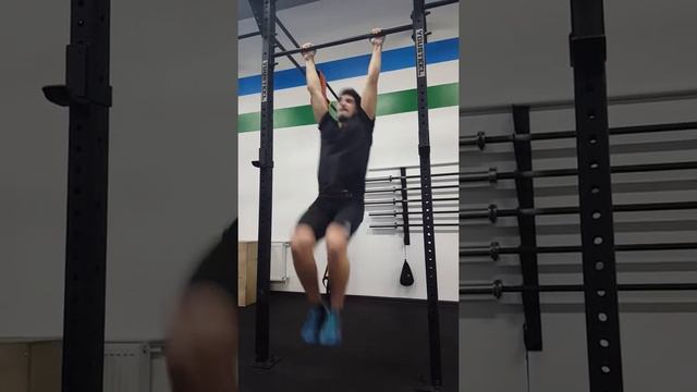 подтягивания киппингом на максимальное кол-во раз за минуту. (29) смотреть онлайн