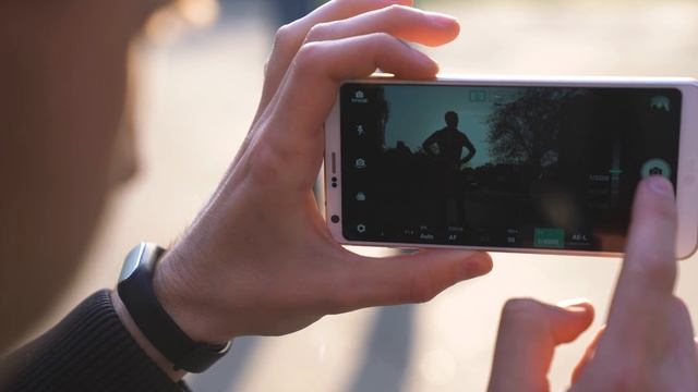 Как сделать СИЛУЭТНУЮ ФОТОГРАФИЮ на смартфон - Школа мобильной фотографии e12 смотреть онлайн