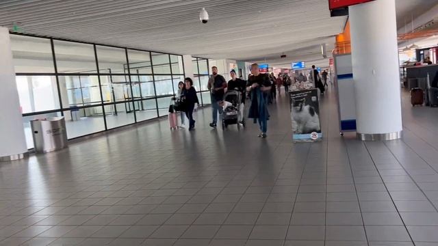 Sofia Airport Bulgaria смотреть онлайн