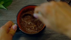 Нежный шоколадный кекс в кружке в микроволновке за 5 минут (без яиц)