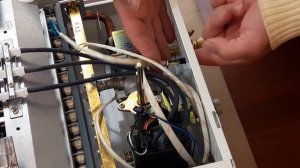 Универсальное питание газовой колонки от батареек или сети 220В. Versatility of power GW heater.