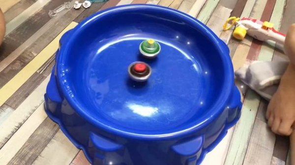 Infinity NADO Бой: Огненный Клинок против Искрящейся бабочки